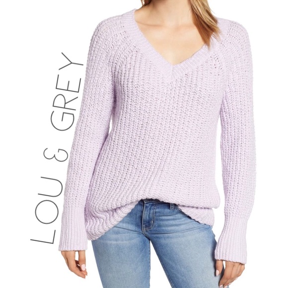 Lou & Grey Sweaters - NWT Lou & Grey chunky lilac V-neck sweater L 0221
